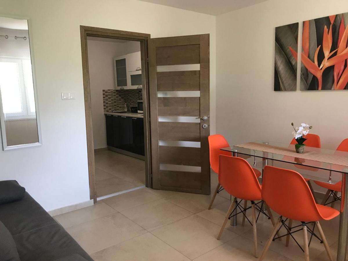Tisza Gyöngye Apartmanház Apartamento Szeged Exterior foto