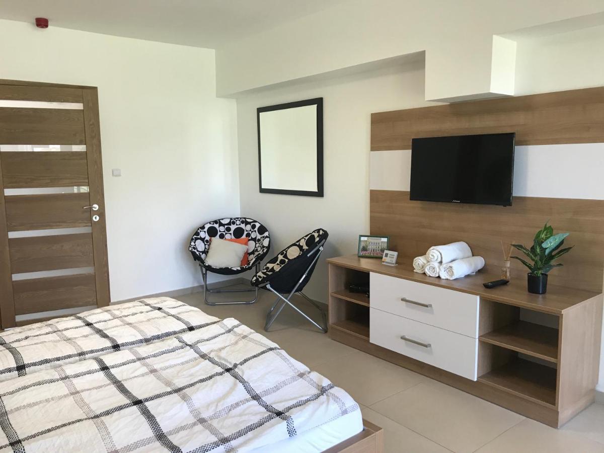Tisza Gyöngye Apartmanház Apartamento Szeged Exterior foto