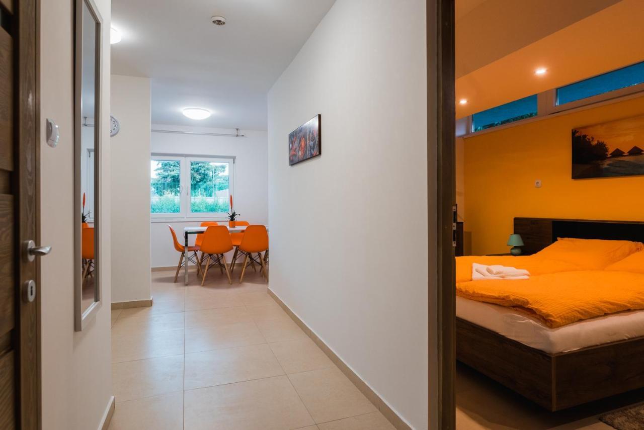 Tisza Gyöngye Apartmanház Apartamento Szeged Exterior foto